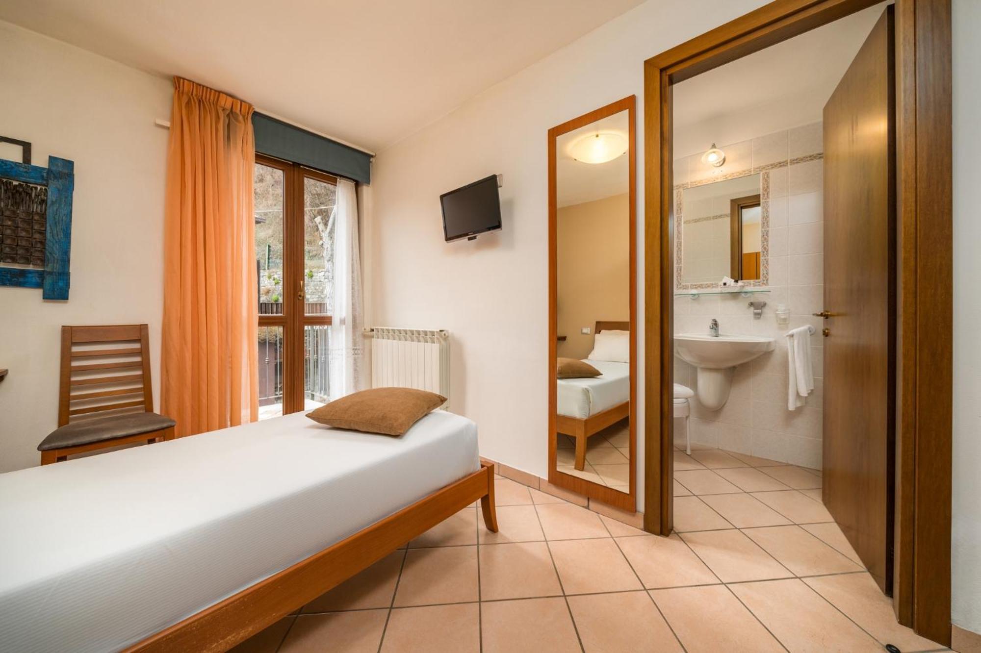 Hotel Oasi Verde Bienno Dış mekan fotoğraf